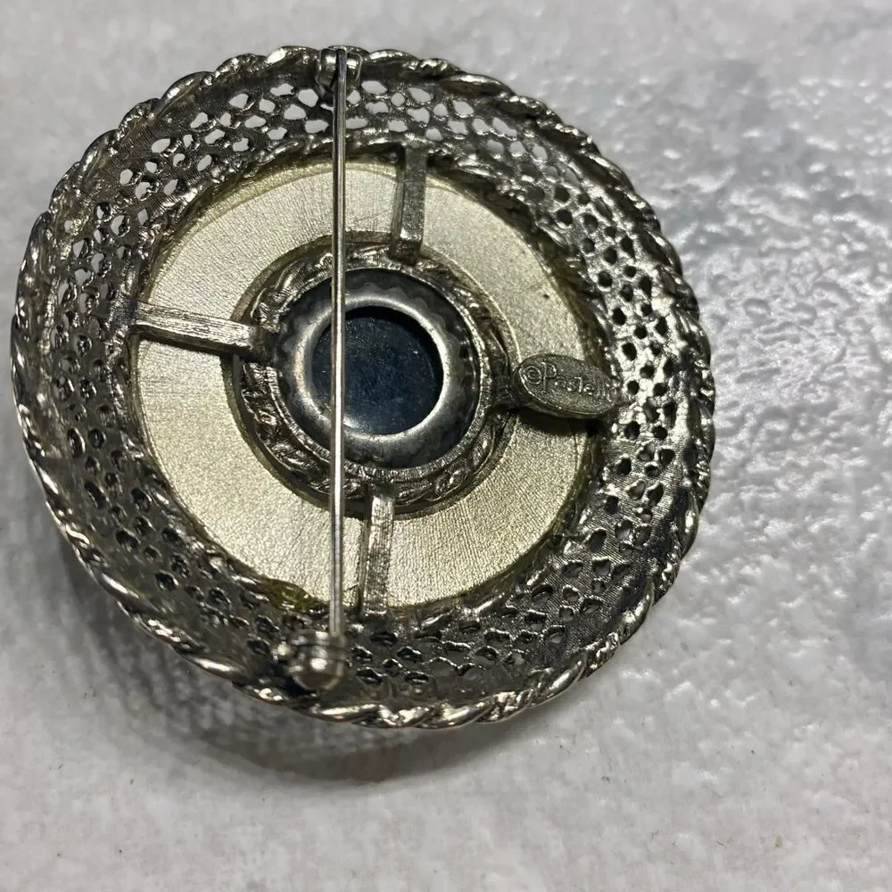 𝅺VINTAGE Pastelli Brooch